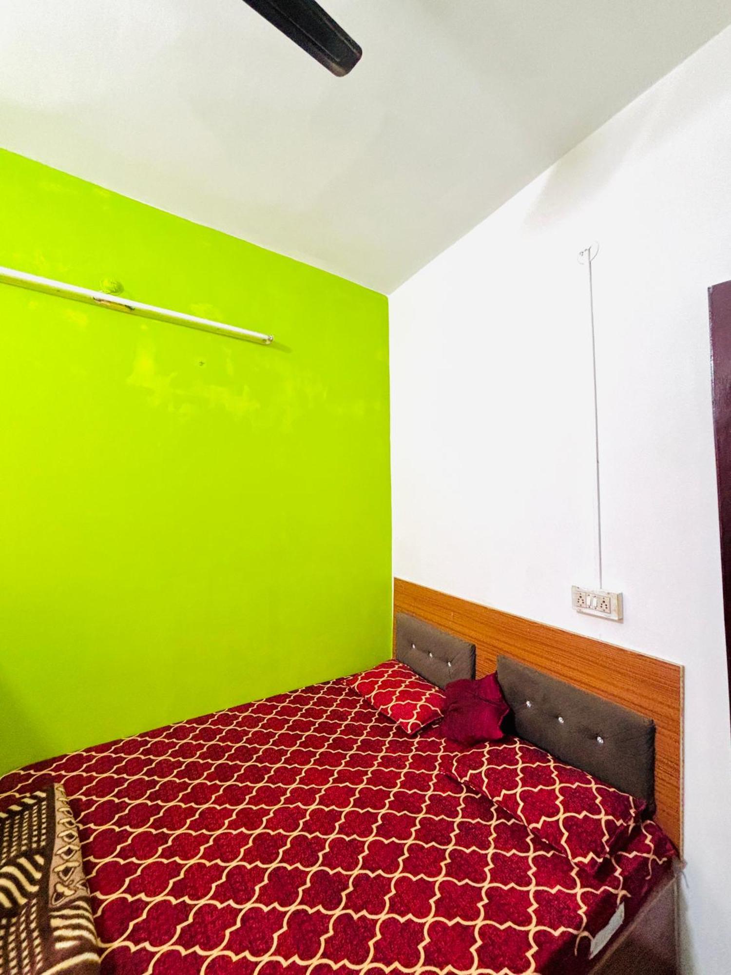 Shivalay Paying Guest House 瓦拉纳西 外观 照片