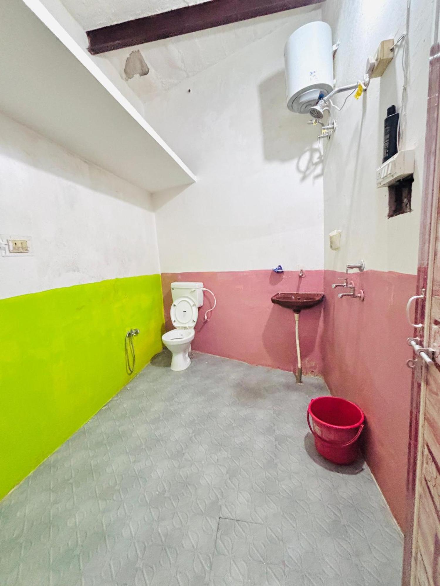 Shivalay Paying Guest House 瓦拉纳西 外观 照片